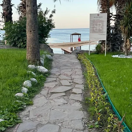 호텔 Olimpos By Rrh&r 3*